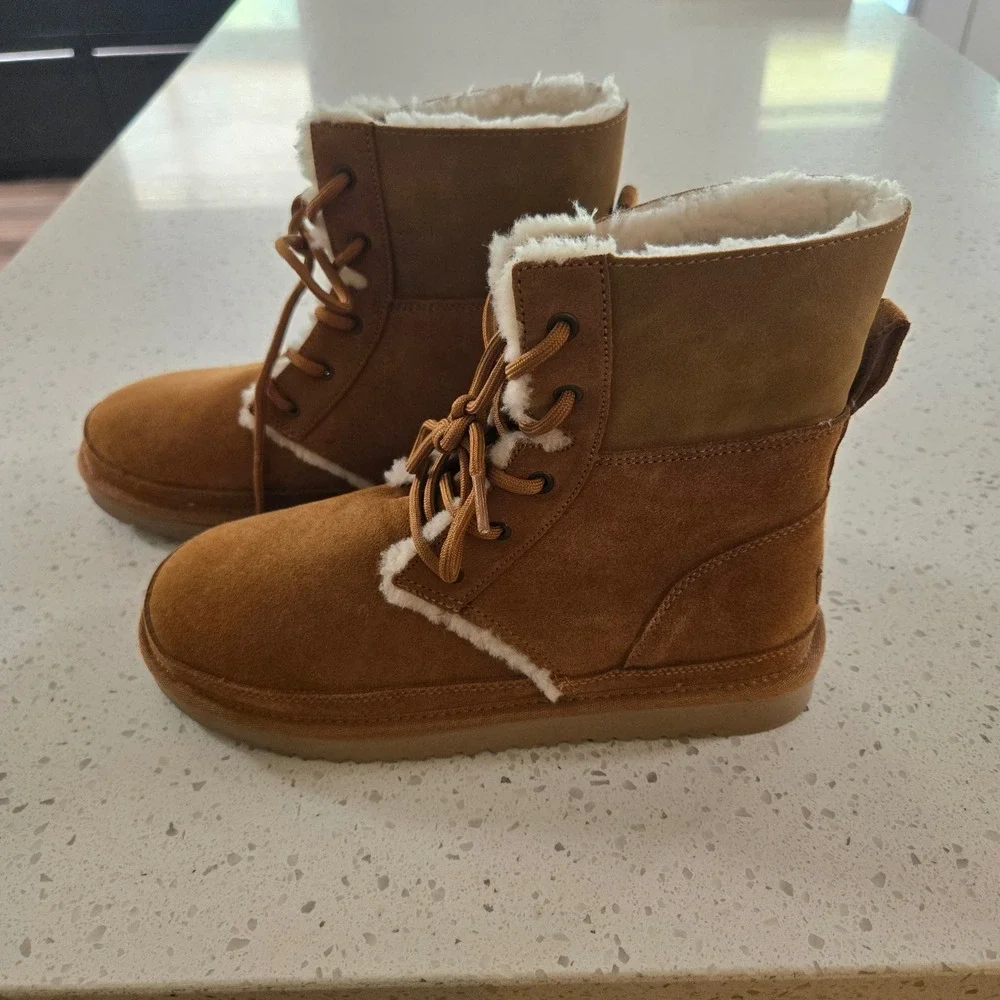 Koolaburra by UGG Boots Womens 9 Victoria Lace Up Suede Winter Boots Chestnut